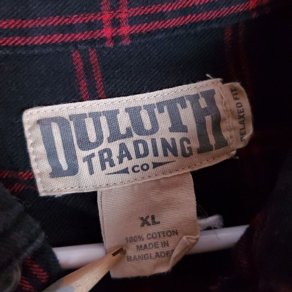 Duluth Trading Shirt Mens XL Black Red Plaid Flannel Heavy Shacket Pocket - Picture 2 of 14